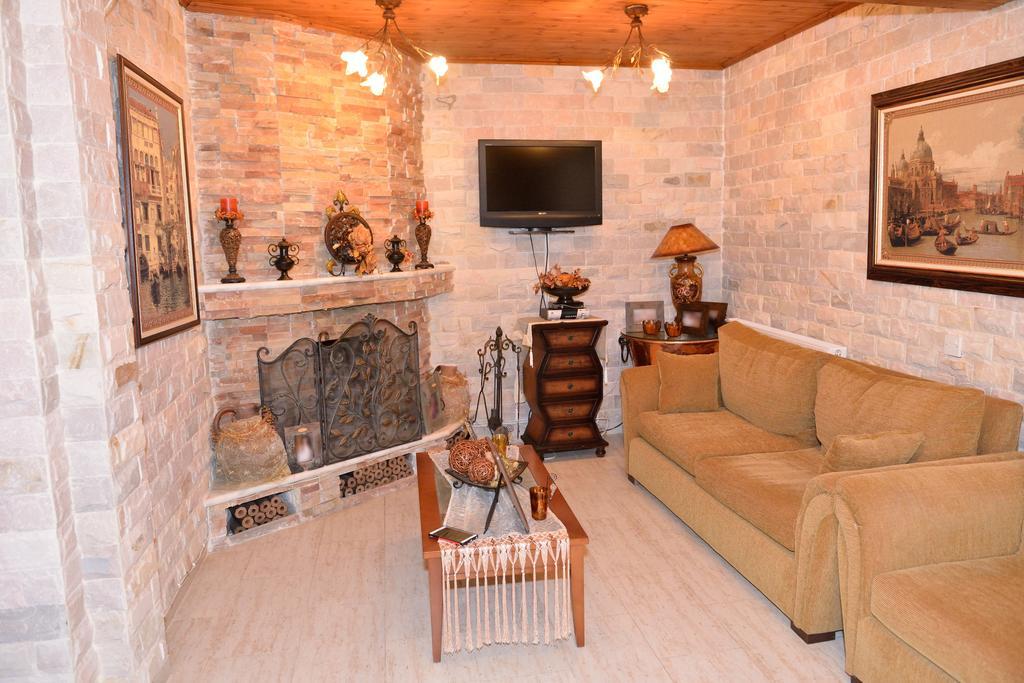 The Love Holiday House Tris Elies Ngoại thất bức ảnh