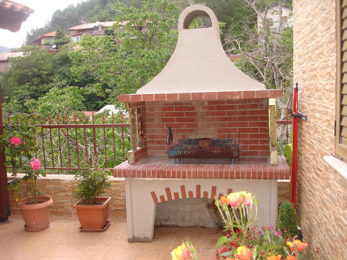 The Love Holiday House Tris Elies Ngoại thất bức ảnh
